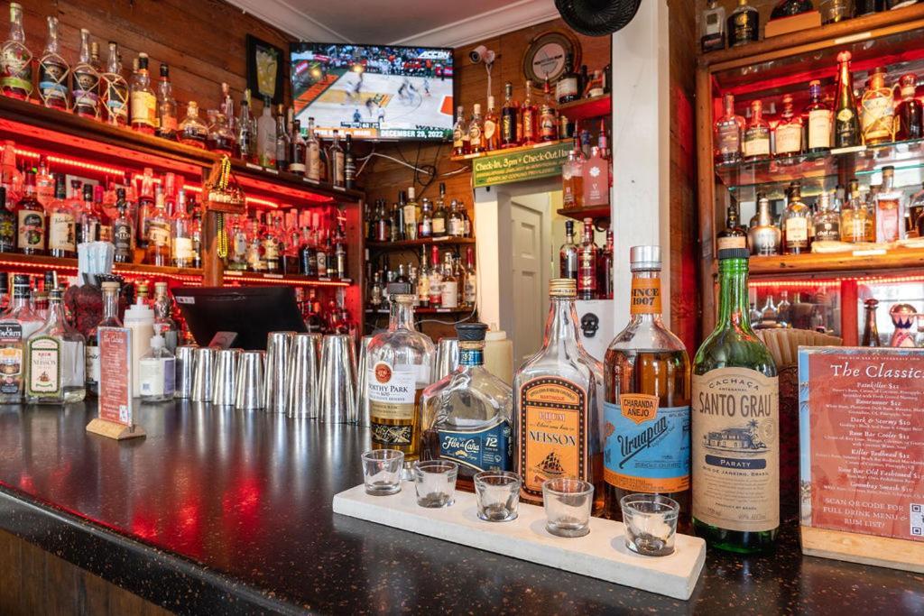 The Speakeasy Inn And Rum Bar Key West Exterior photo